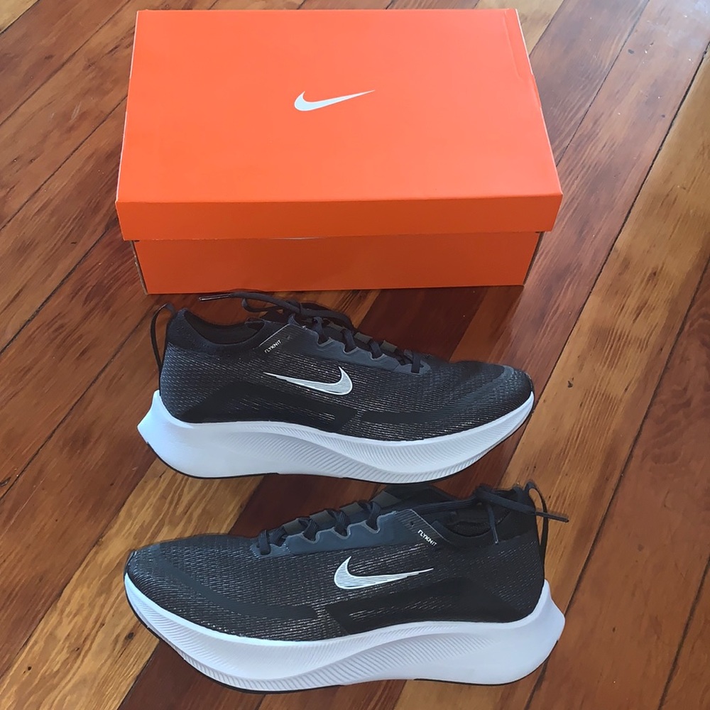 Nike Zoom Fly 4